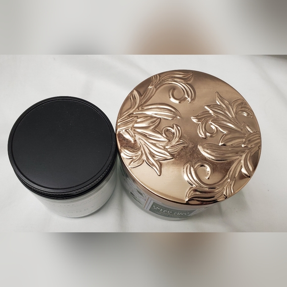 NIP White Barn/Bath and Body Works candle set - Picture 2 of 5